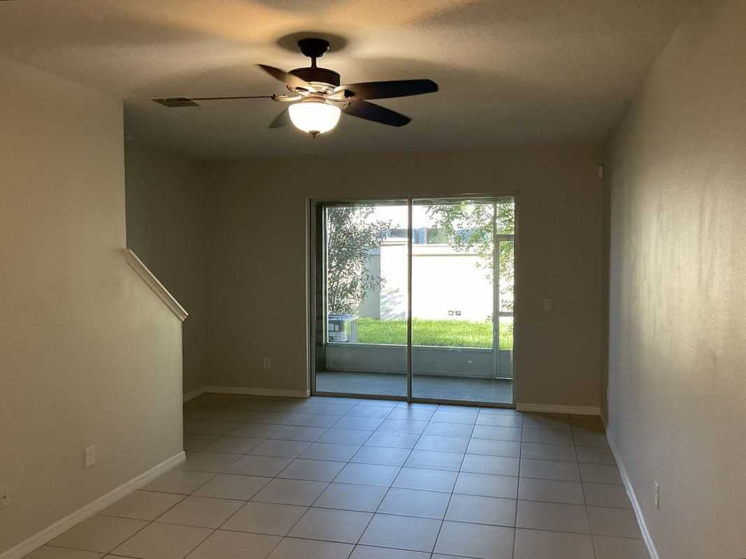 2132 Lennox Dale Ln - Photo 2 of 17