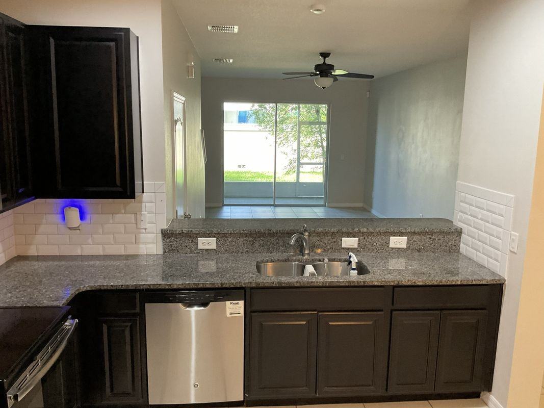 2132 Lennox Dale Ln - Photo 6 of 17