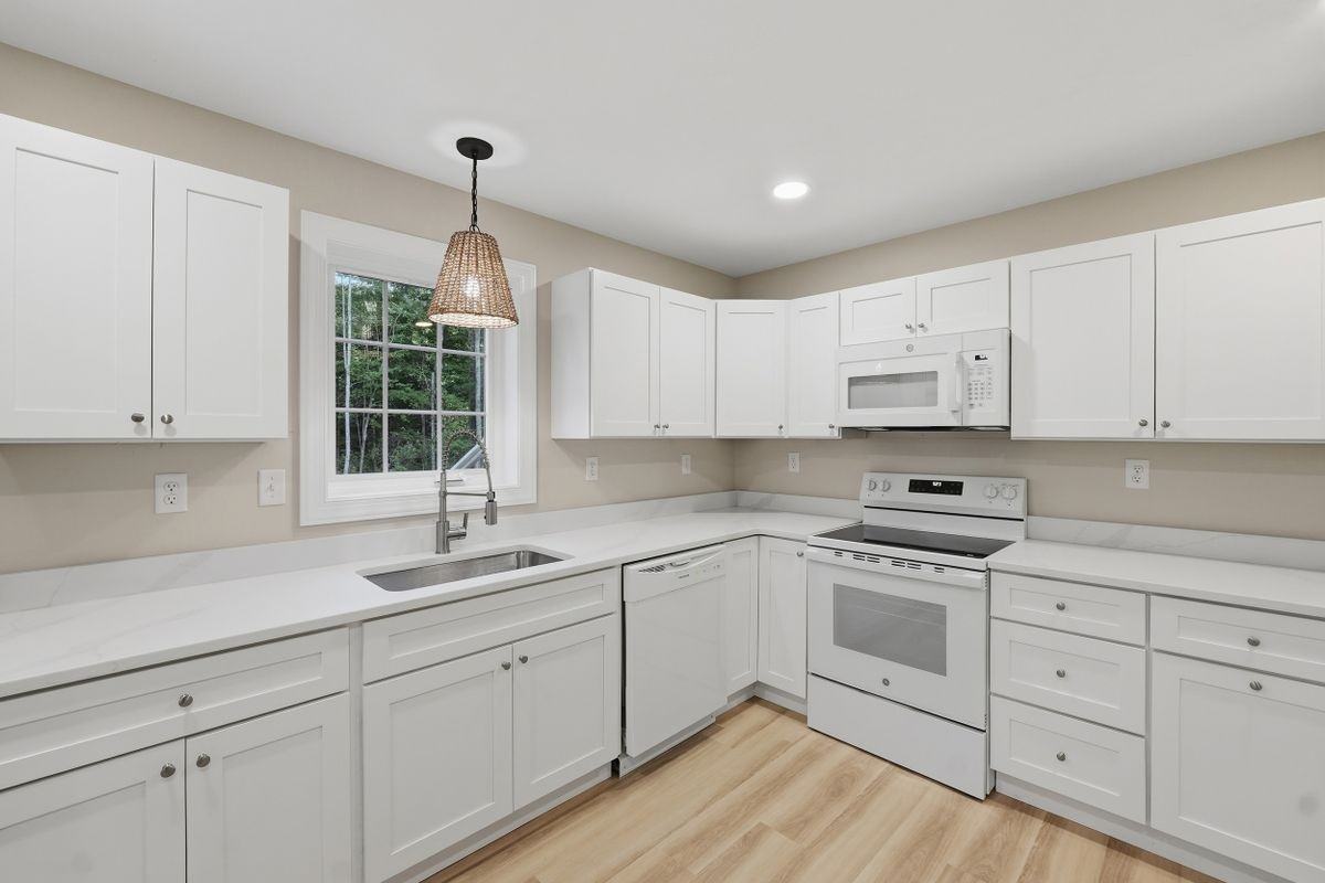 104 Hill Top Dr ##A - Photo 3 of 23