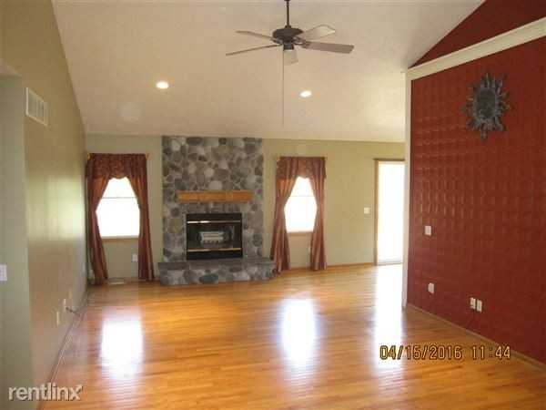 11295 Grand River Dr SE - Photo 2 of 24