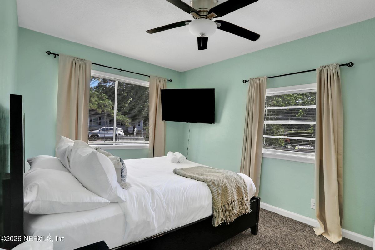 2870 Ernest St - Photo 6 of 21