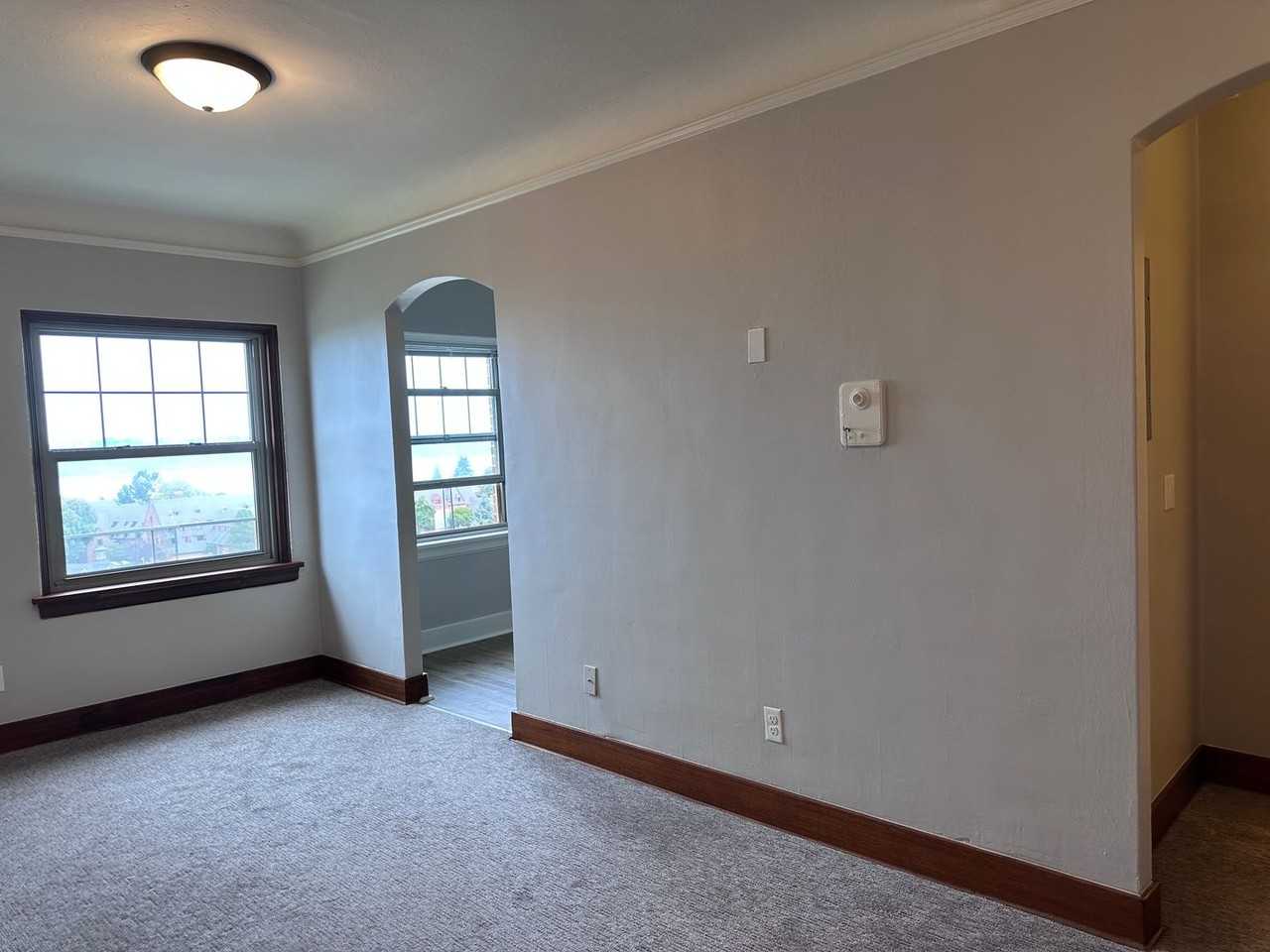 Buckingham Apartments - Photo 2 of 15