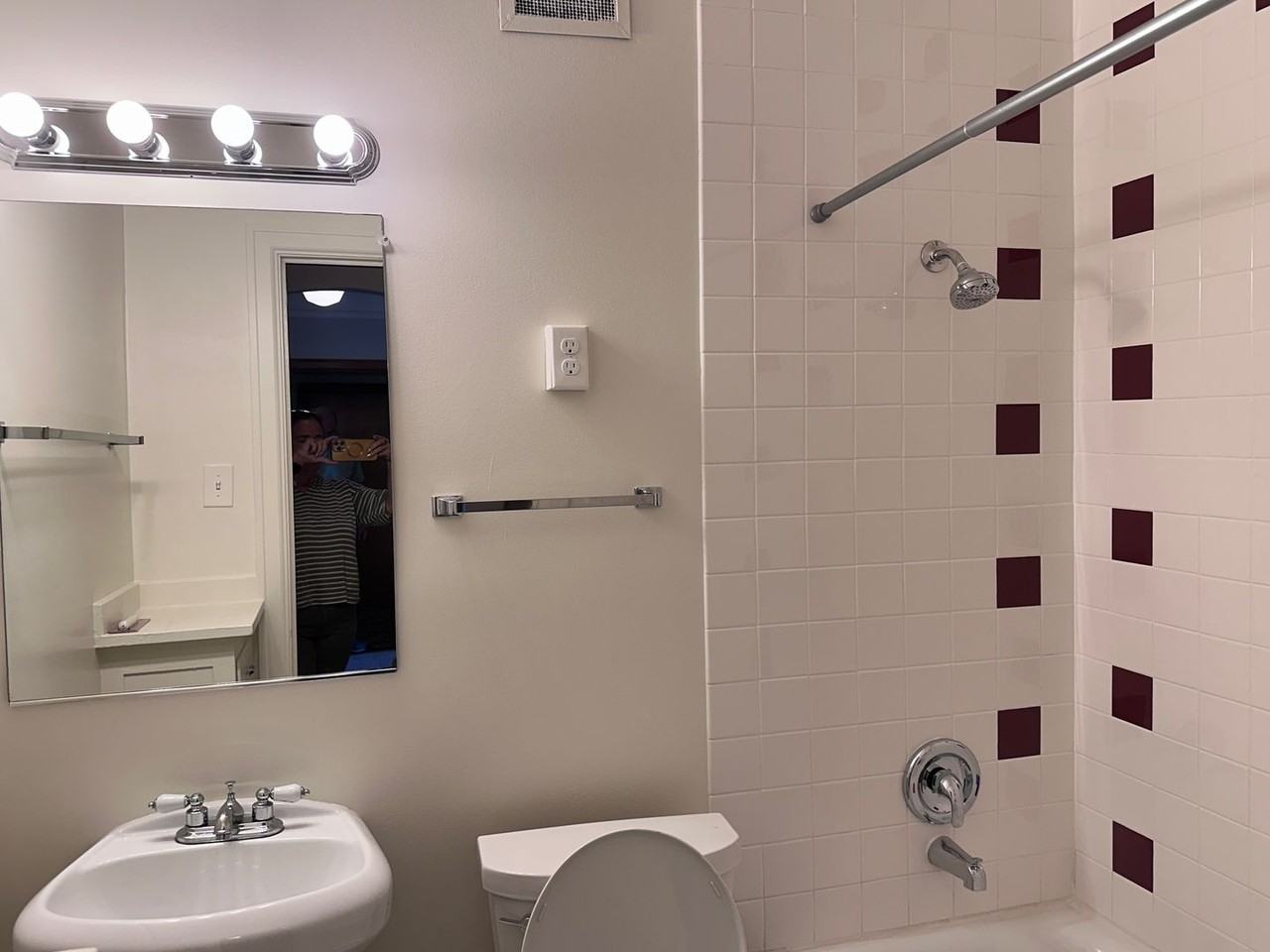 Buckingham Apartments - Photo 4 of 15