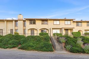 featured image of 16 Greenview Ln