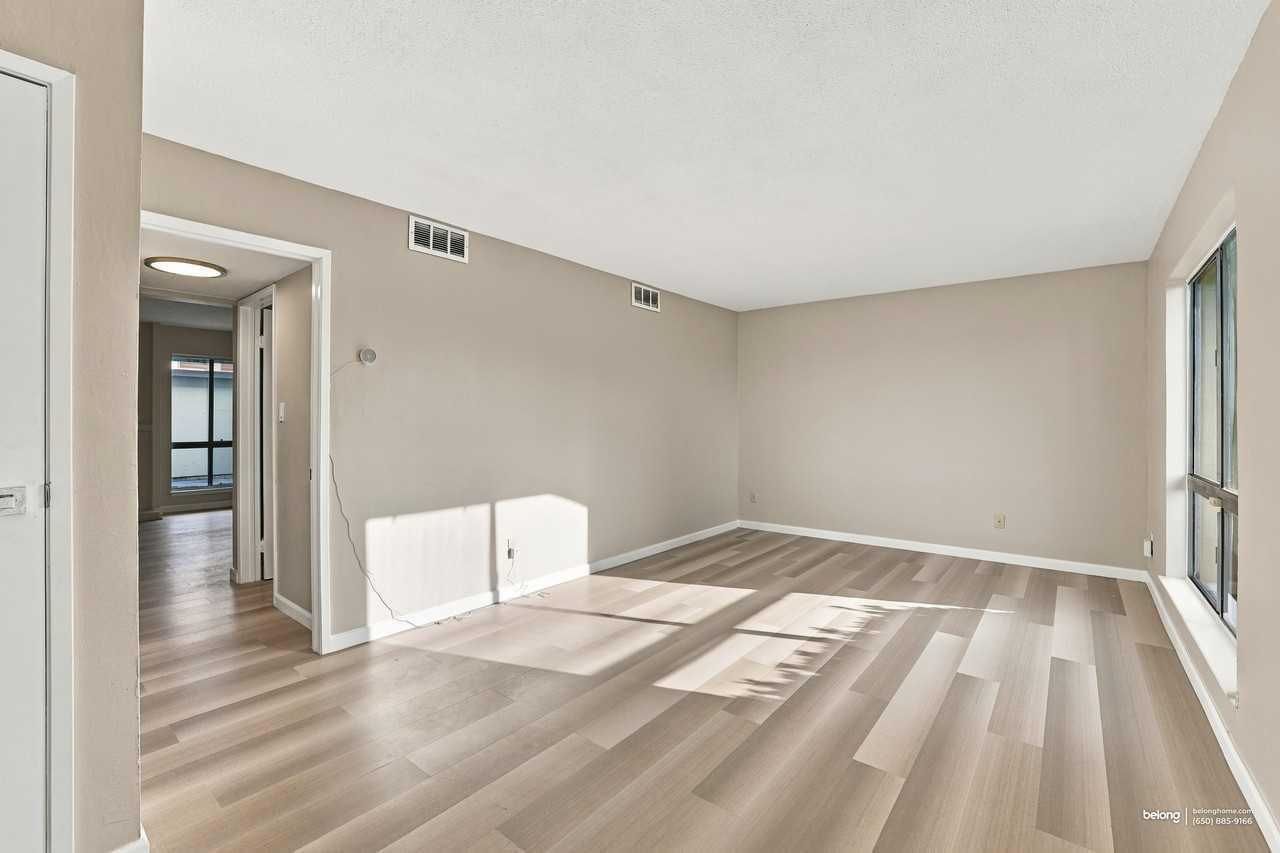 16 Greenview Ln - Photo 2 of 24