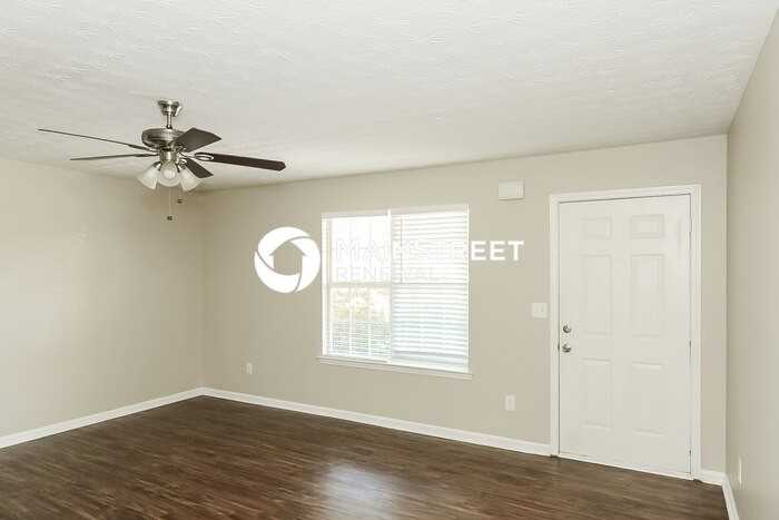 1588 Keystone Dr - Photo 5 of 17