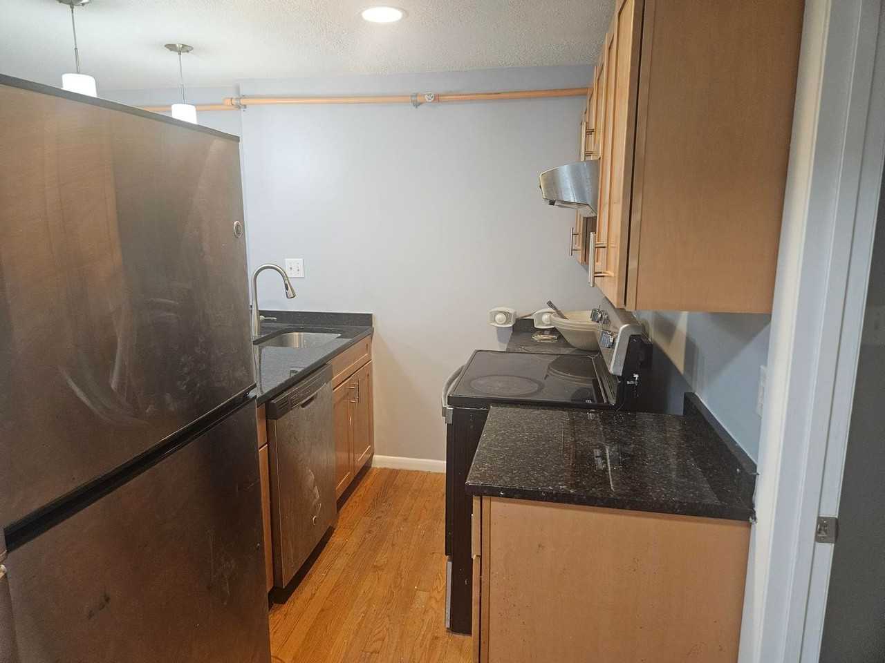 520 Main St - Photo 5 of 9