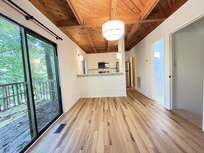 216 Greene St - Photo 3 of 17