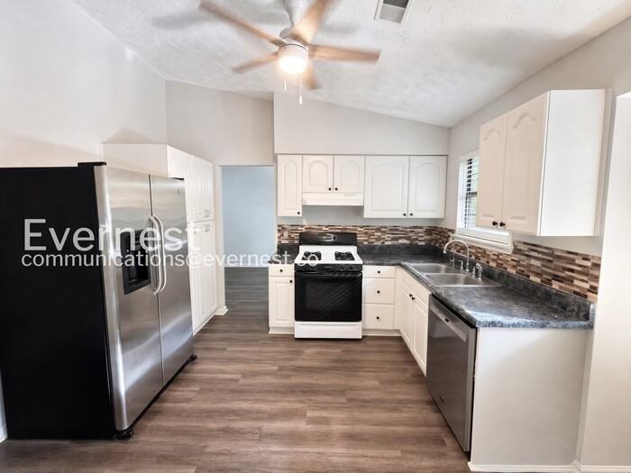 640 Cranberry Trl - Photo 5 of 24