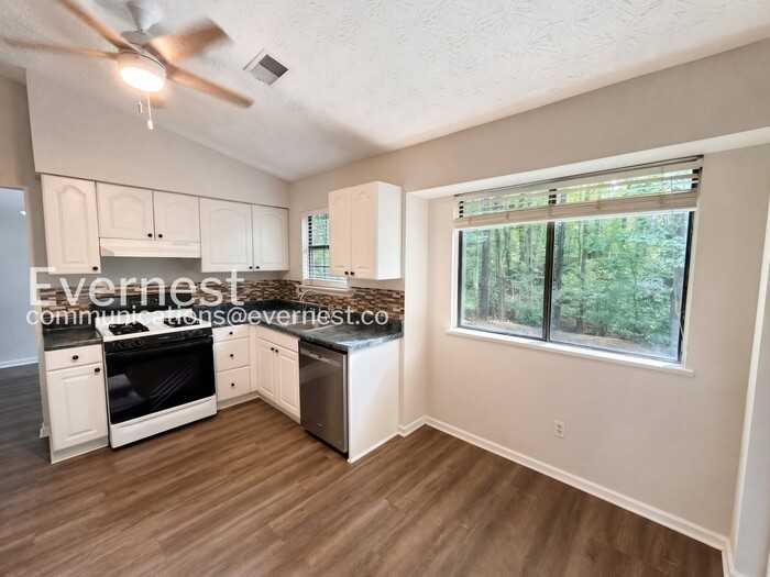 640 Cranberry Trl - Photo 6 of 24