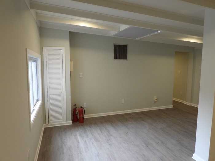 546 Valley Brook Ave #REAR - Photo 5 of 13