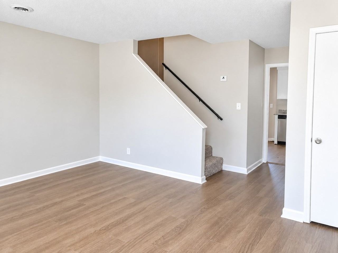 610 Commerce St ##22 - Photo 5 of 21