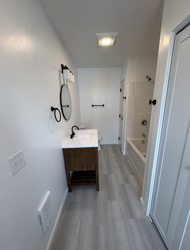 8 Chestnut St #2C - Photo 6 of 12