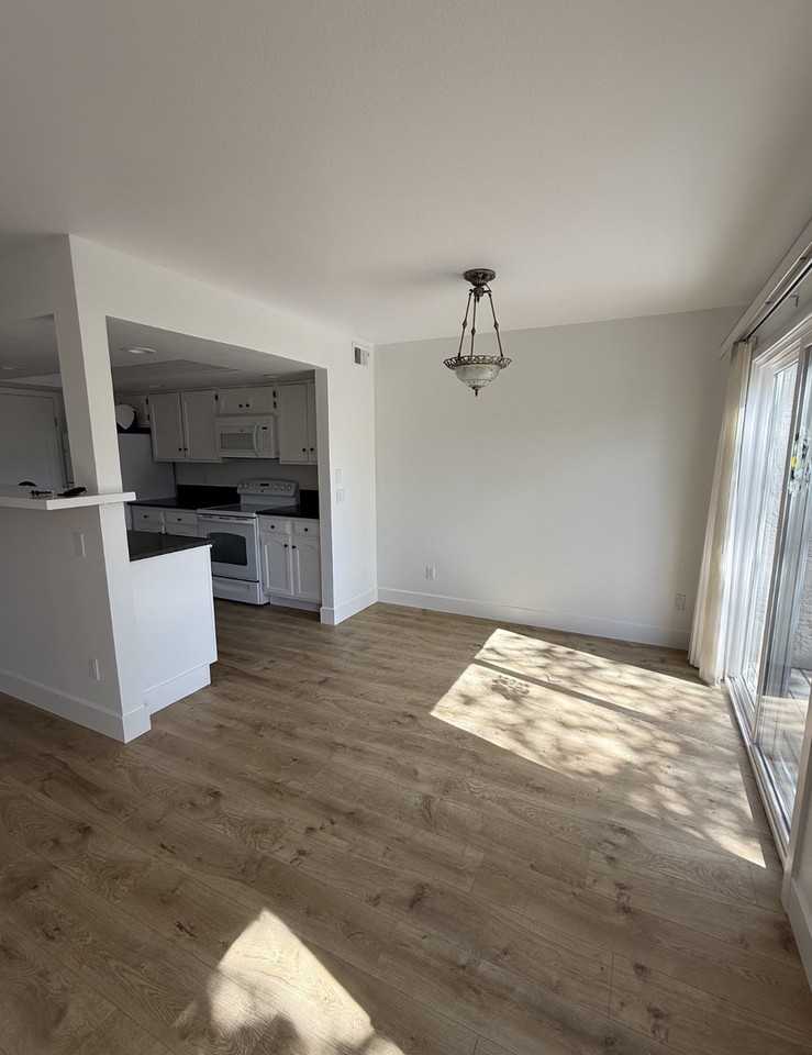 1020 Poplar Dr #1020 - Photo 4 of 23