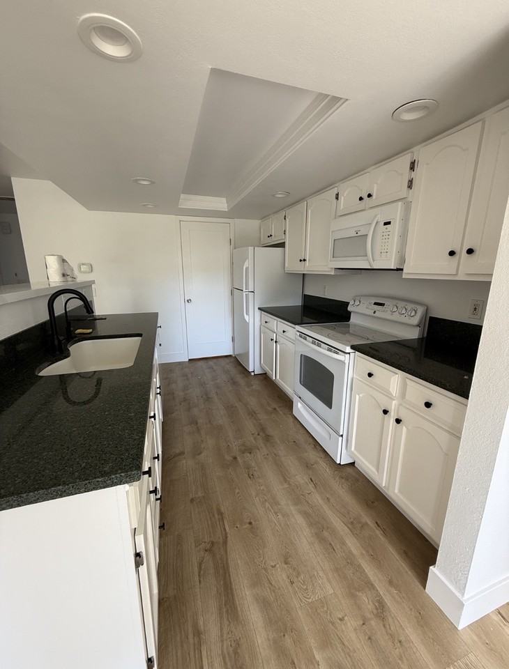 1020 Poplar Dr #1020 - Photo 5 of 23