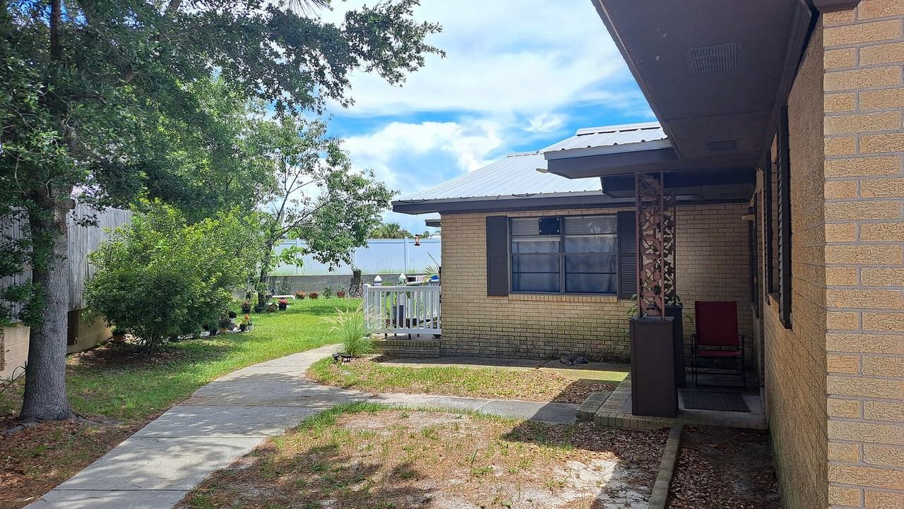 3909 Ocean View Dr #NA - Photo 3 of 11