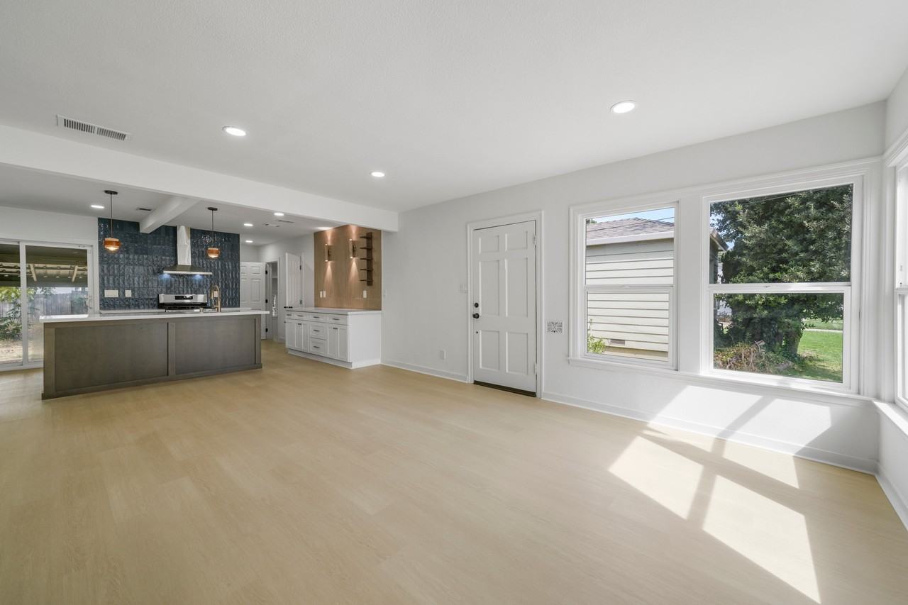 725 Taber Ave #NA - Photo 5 of 37