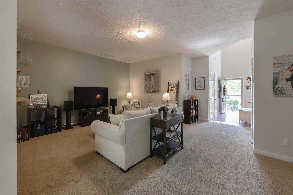 1426 Beech Grove Way #1426 - Photo 5 of 19