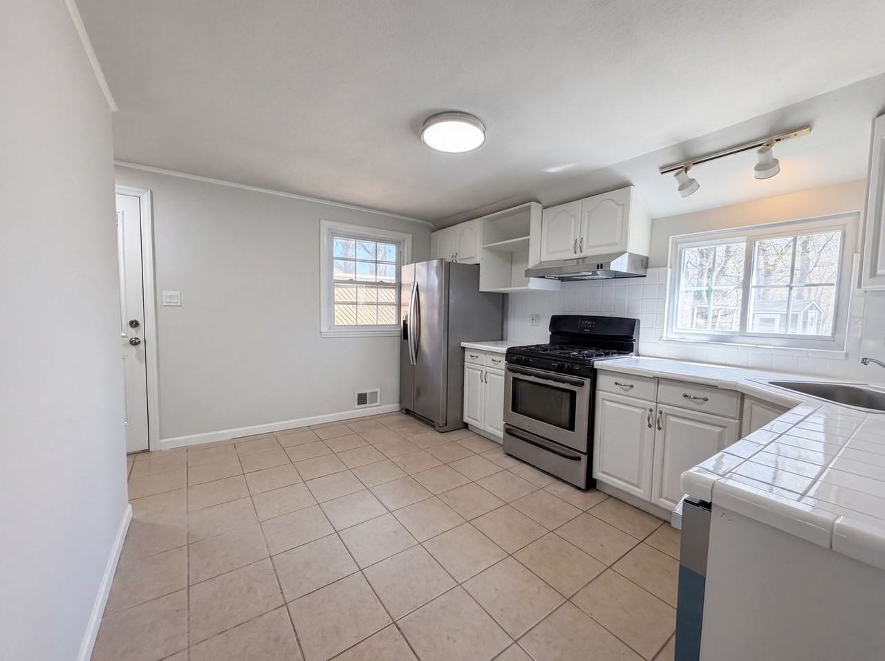 18 Delekas Ave #NA - Photo 3 of 13