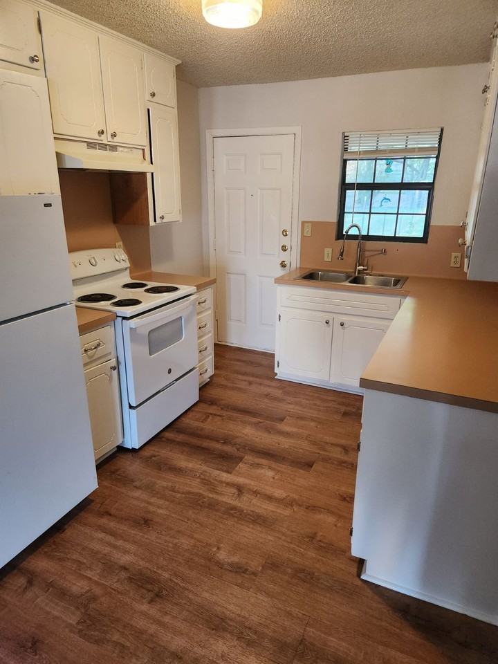 608 Carrie Ave #NA - Photo 6 of 17
