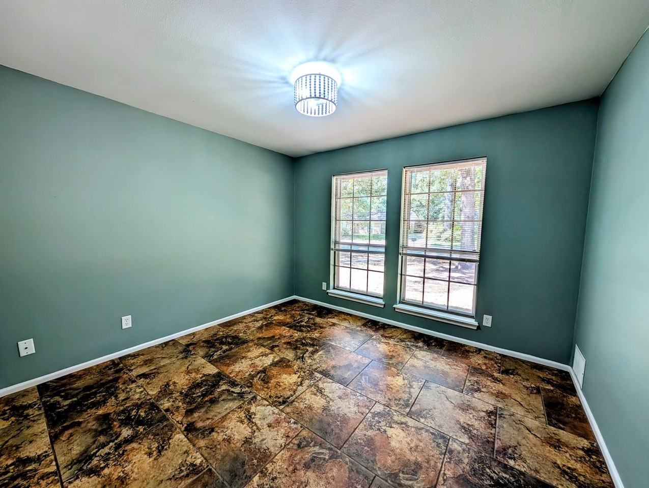 10 Clay Ave - Photo 4 of 23