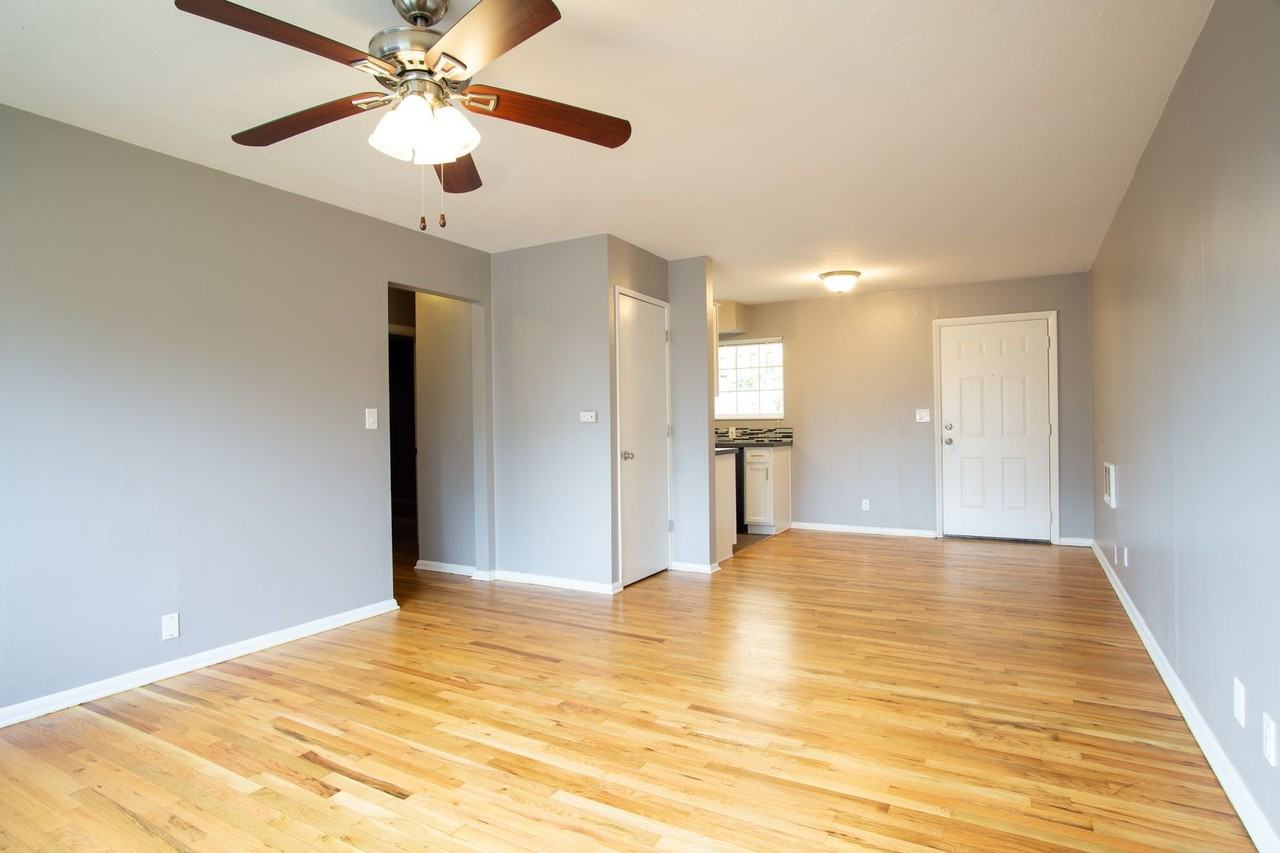 5025 S Corbett Ave #15 - Photo 6 of 20
