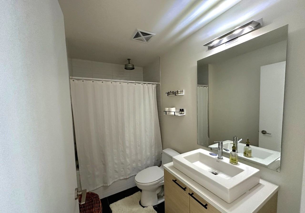 138 Princess Street #803 - Photo 3 of 7