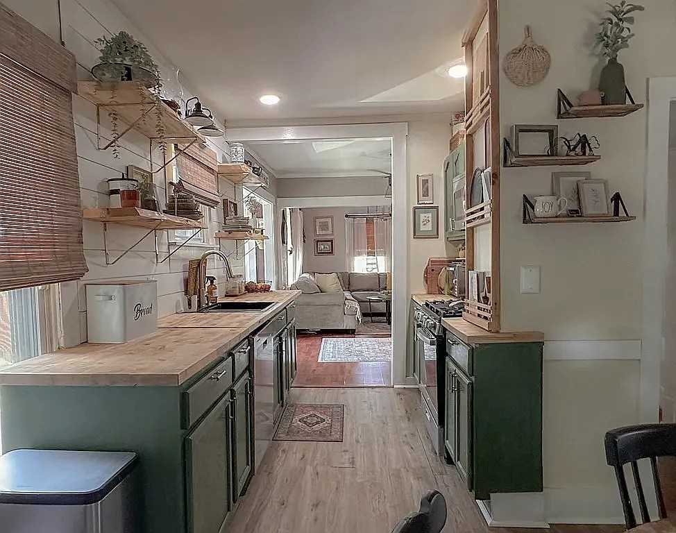 171 Warrenton St - Photo 5 of 14