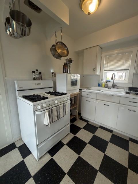 3446 Nile Street - Photo 5 of 20
