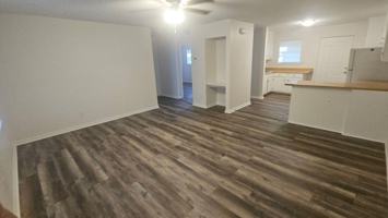 featured image of 206 S Charleston St