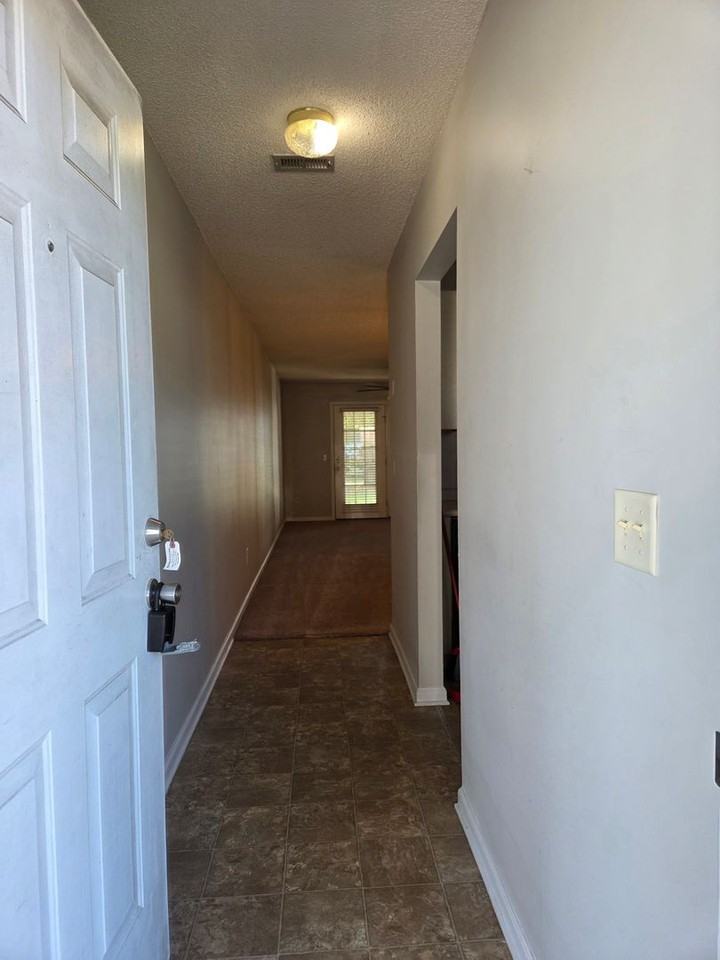 219 Magnolia Plantation Ct - Photo 2 of 18