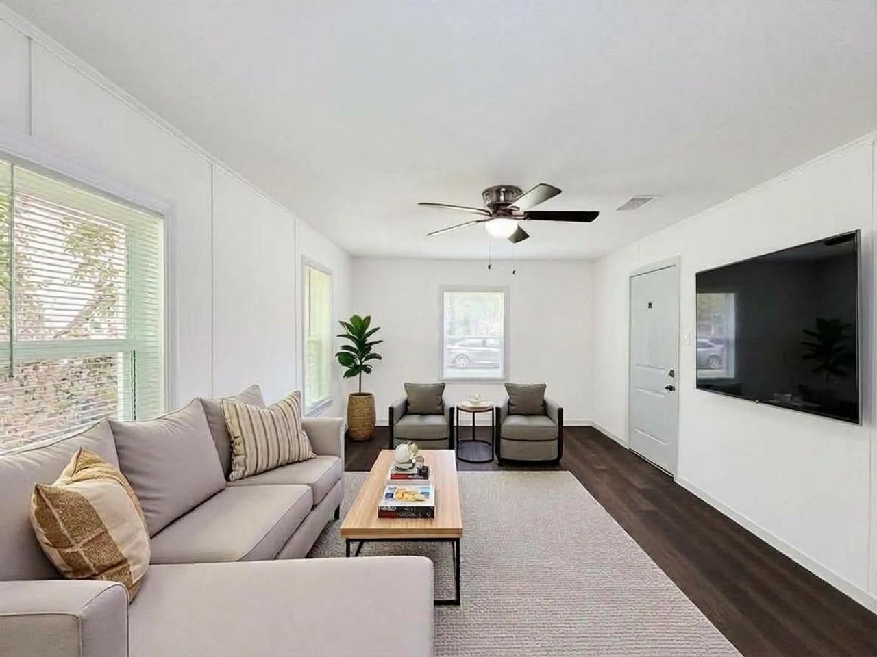 431 N Tinsley St - Photo 4 of 37