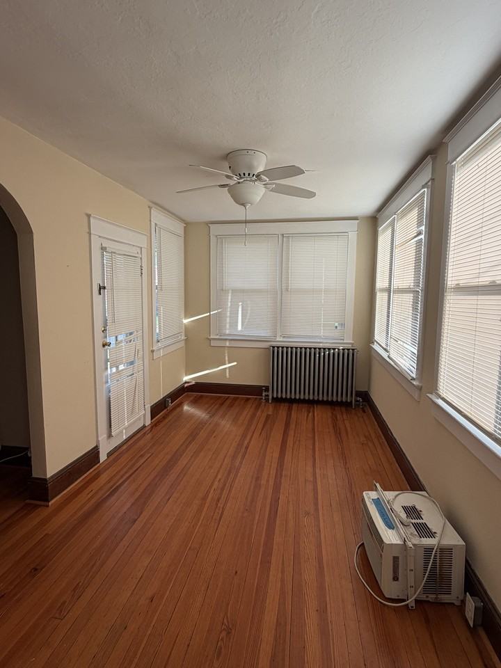 405 Lee Place a - 1 #1 - Photo 2 of 9
