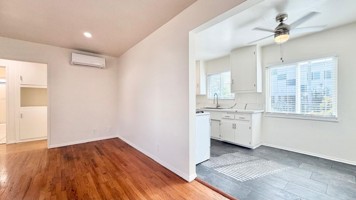 featured image of 1433 Meadowbrook Ave