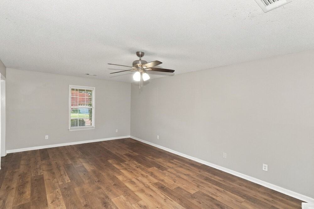 8038 Allbright Cv - Photo 6 of 17