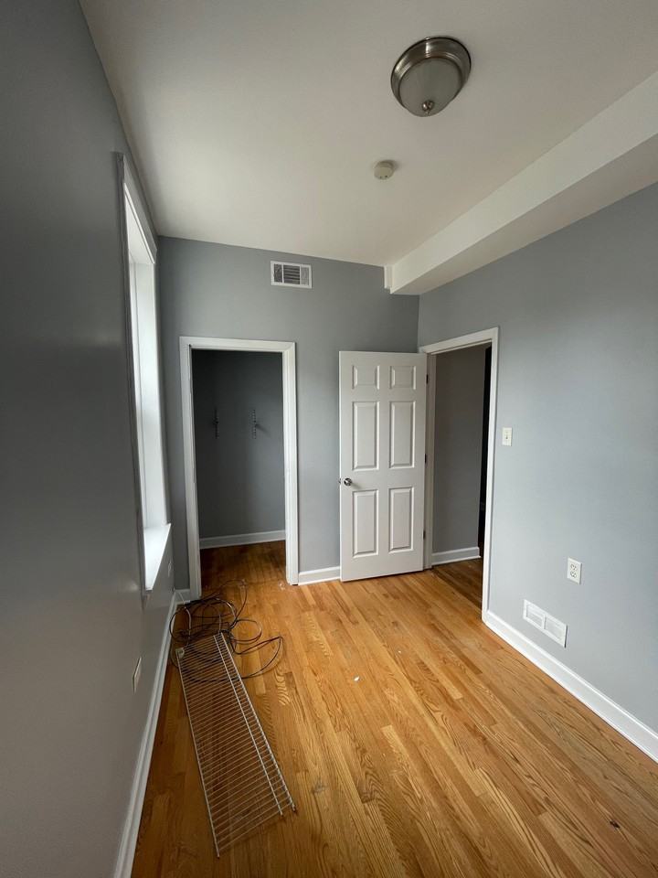 4920 W 30th St #2R - Photo 4 of 15