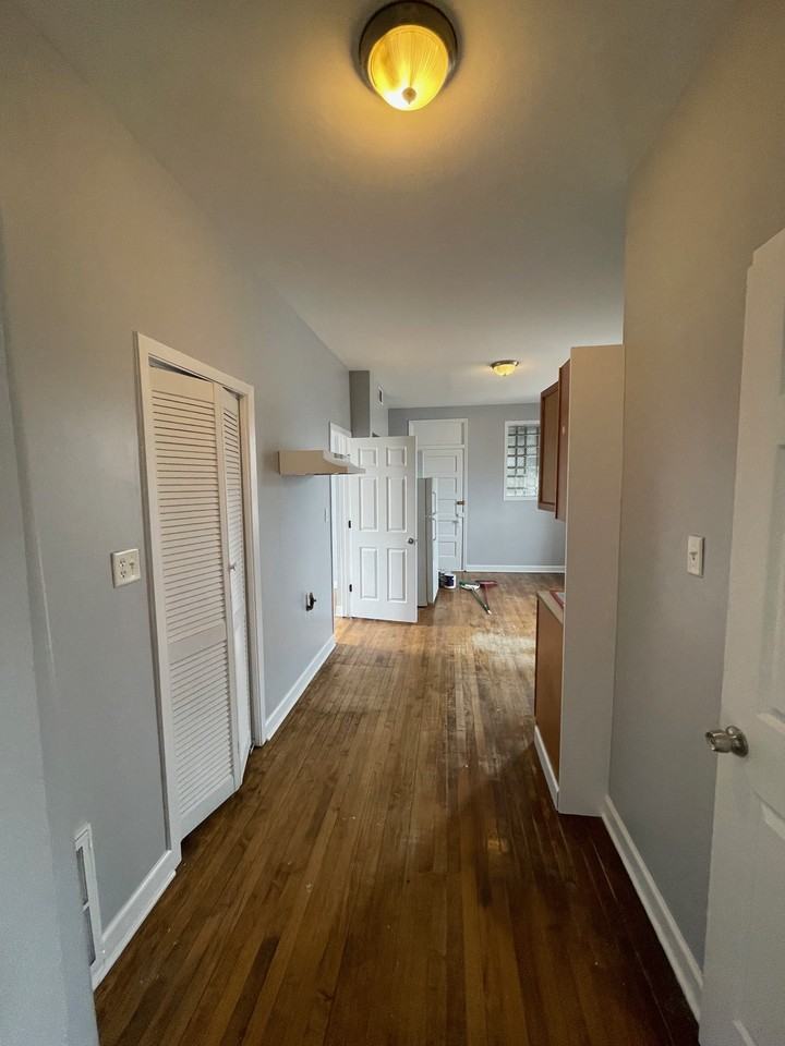4920 W 30th St #2R - Photo 5 of 15