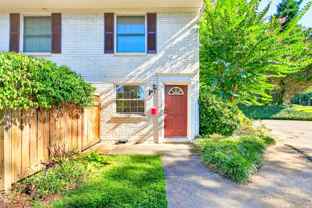 771 Jordan Ln - Photo 1 of 1
