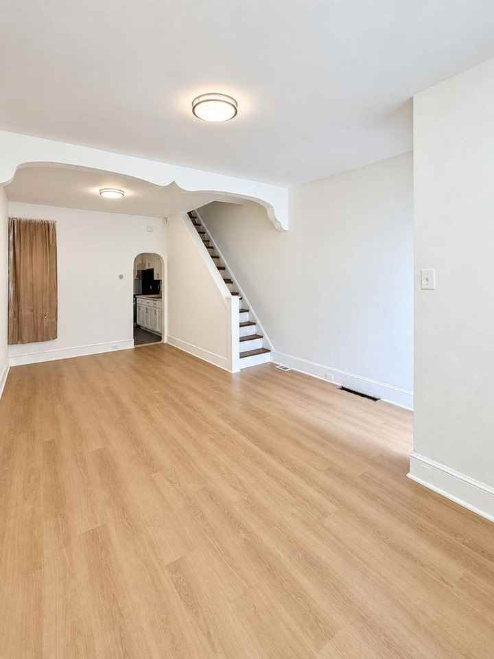 3034 Emerald St - Photo 2 of 22