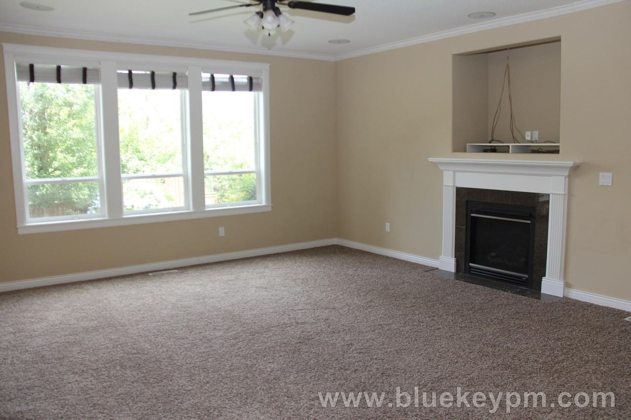 302 Nw 53rd Cir - Photo 4 of 21