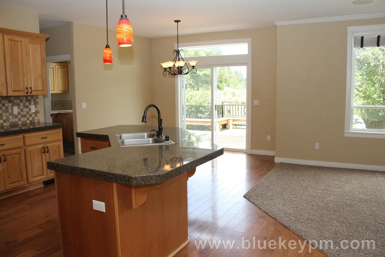 302 Nw 53rd Cir - Photo 5 of 21