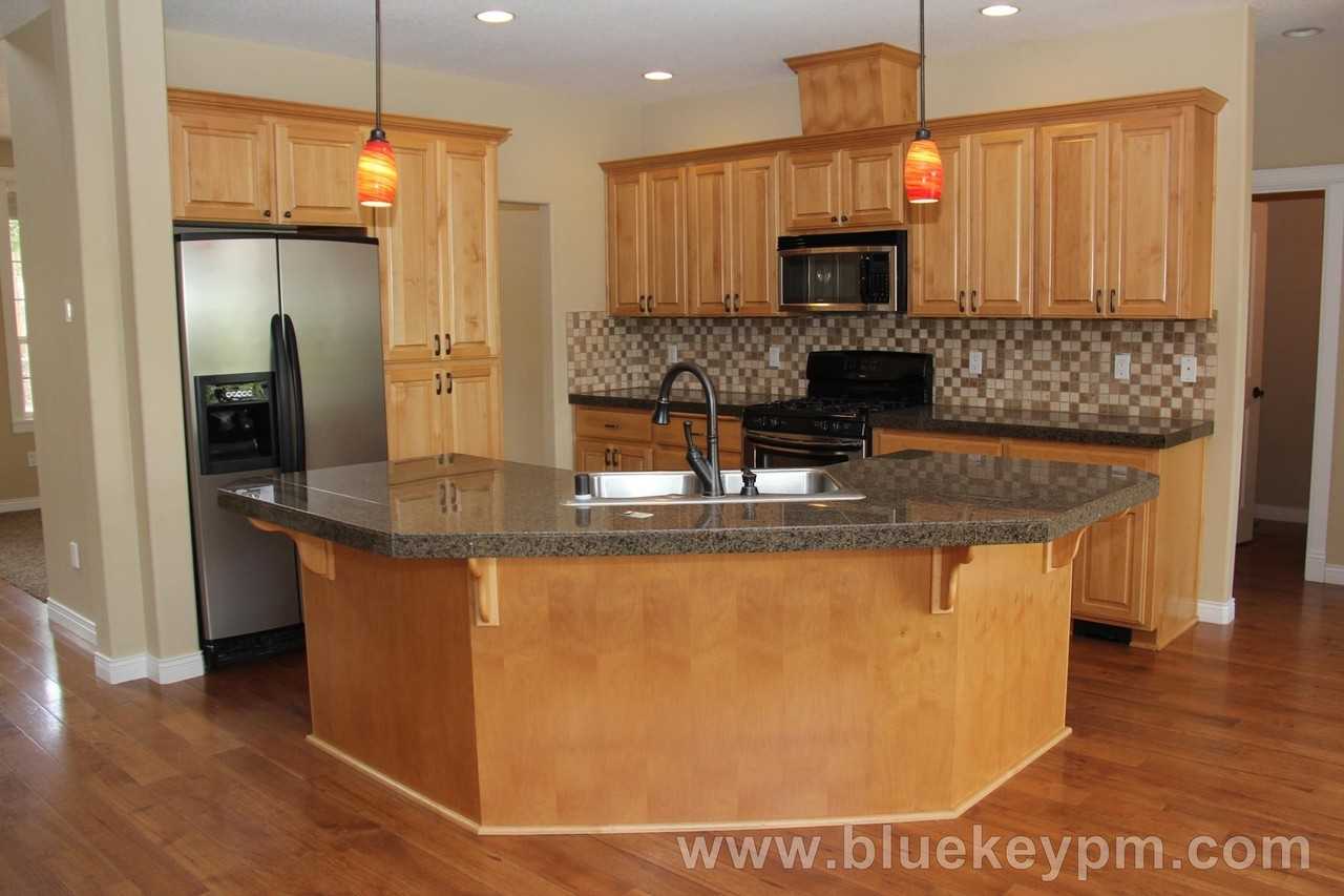 302 Nw 53rd Cir - Photo 6 of 21