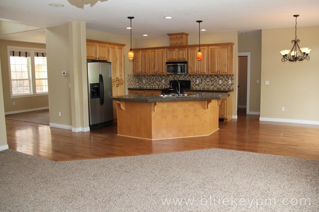 302 Nw 53rd Cir - Photo 7 of 21