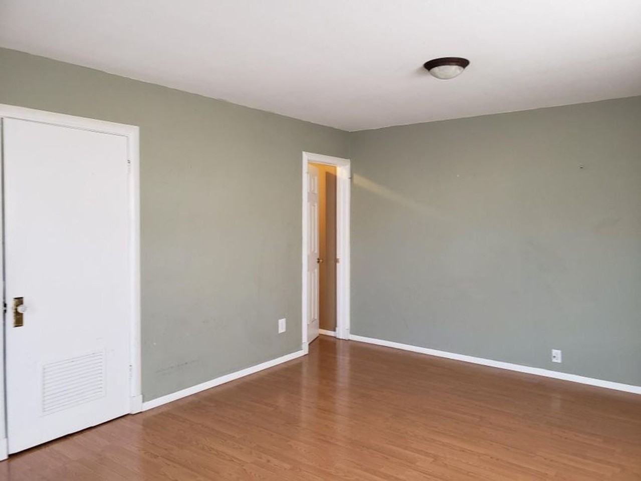 800 Robinson Ave - Photo 4 of 12