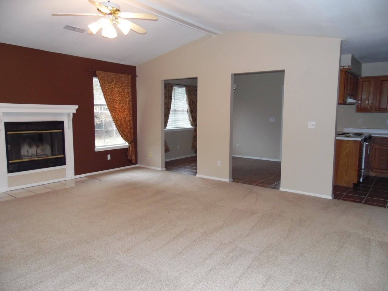 1200 Se 22nd St - Photo 2 of 11