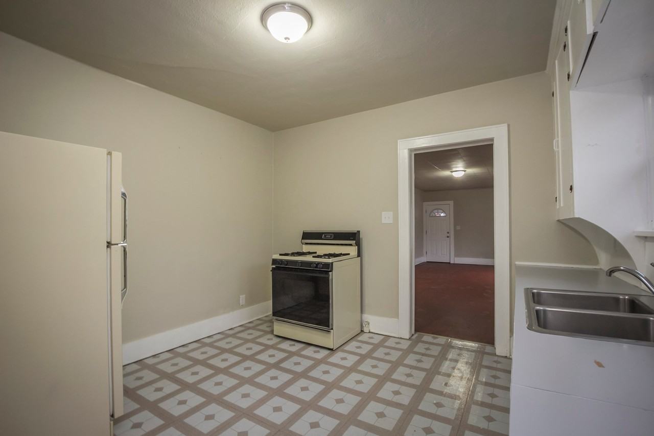 5800 Sw 13th Pl - Photo 6 of 20