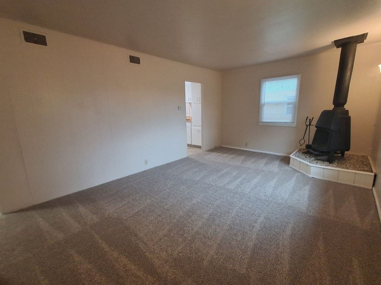 612 E Saint Elmo Ave - Photo 3 of 13