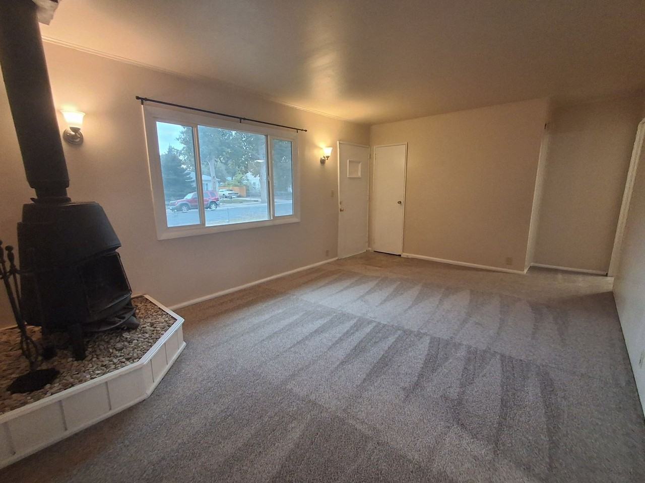612 E Saint Elmo Ave - Photo 4 of 13