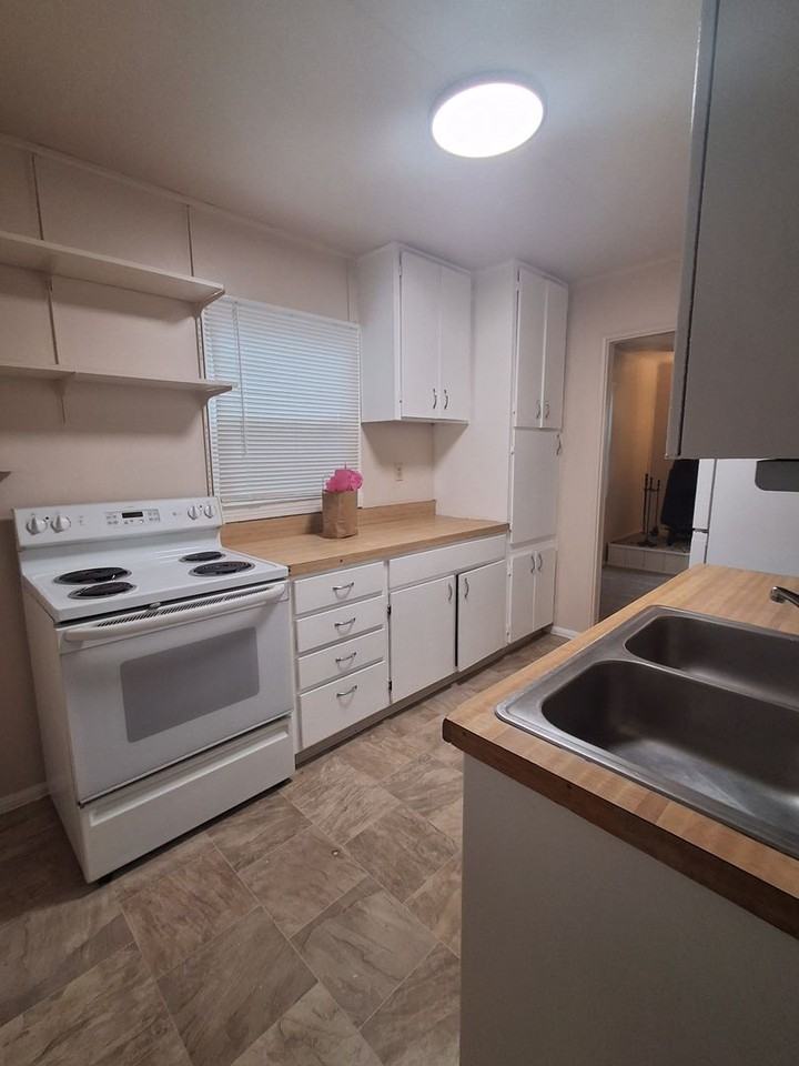 612 E Saint Elmo Ave - Photo 6 of 13