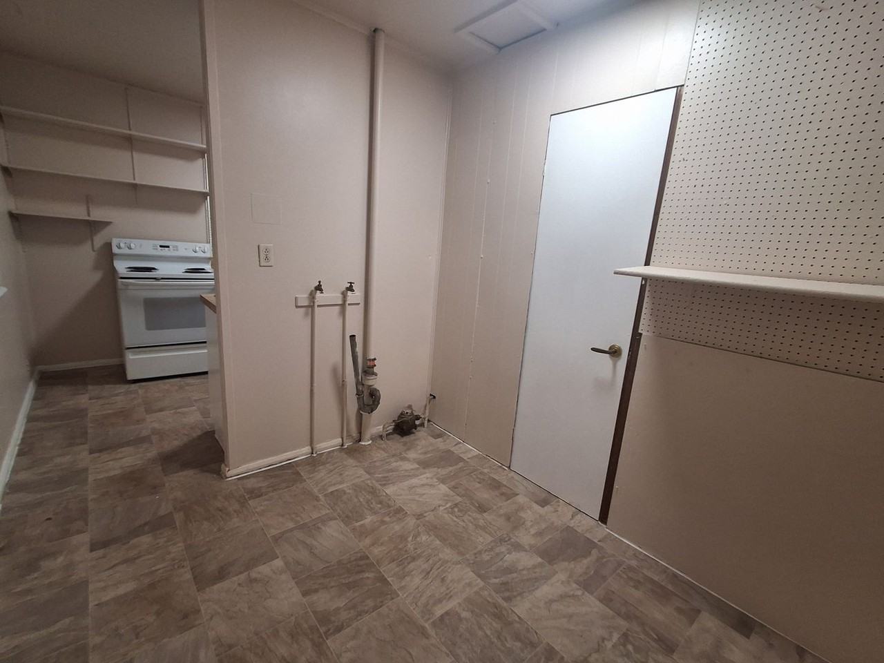 612 E Saint Elmo Ave - Photo 7 of 13